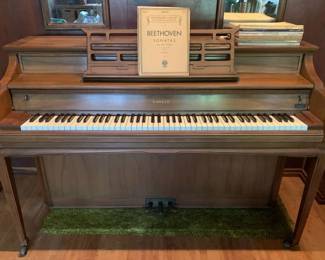 TW207VKimball Console Piano