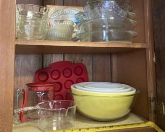 TW147Kitchen Cabinet Necessities