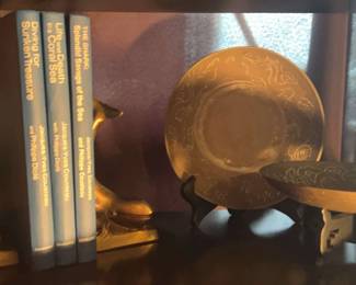 TW113Jacques Cousteau and Asian Treasures