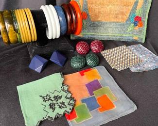 TW155VColorful Vintage Jewelry