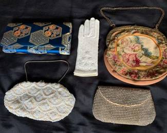 TW228VVintage Handbags