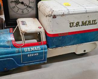 VINTAGE METAL U S MAIL TOY TRUCK