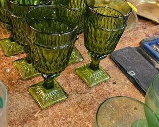 GREEN DRINKING GLASSES