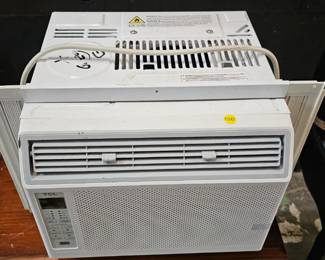 WINDOW AIR CONDITIONER