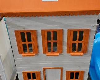 TENNESSEE VOLS DOLL HOUSE