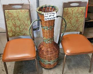 VINTAGE CHAIRS AND BASKET