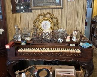 Taylor & Farley Melodeon Reed Organ