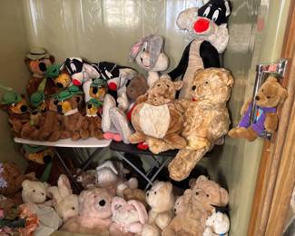 Vintage Yogi Bear, Bugs Bunny, & Sylvester! Bears, Bears, and more bears!