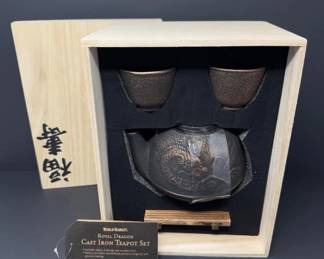 10 BrandNewWorldMarketRoyalDragonCastIronTeapotSetInBox