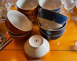 Royal Norfolk bowls 6 blue and beige, 6 maple brown and beige