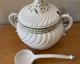 Large soup Tureen