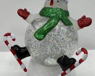 Lot 225 | Snowman Light Up Hallmark Snowglobe Christmas