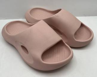 Lot 249 | Itty Bitty Lady Foot Sandals sz 3/4