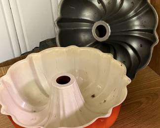 Lot 116 | Bundt Pans Needs Cleaning, has a few scratches