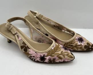 Lot 251 | Ladies Sz4 Naturalizer Slingback Heels Shoes