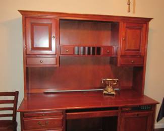 Desk with hutch