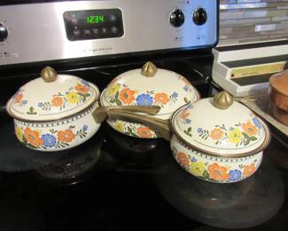 Vintage Newcor regency cookware