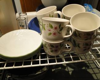 Corelle coffee cups and saucers
