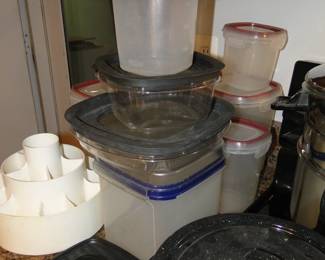 Plastic storage containers, with locking lids