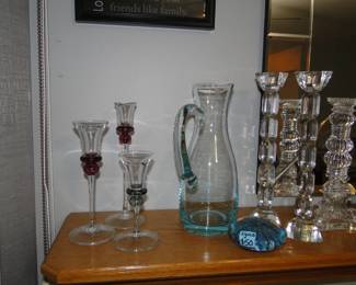 Very nice glass pieces adorn the mantle