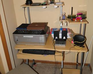 Nice multi level desk with all kinds of desk things for sale too