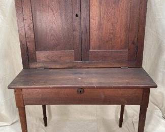 Walnut Plantation Desk with Lift-Front 