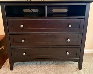 Console by Aspenhome