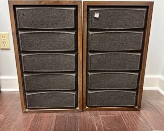 Fisher two way floor speakers