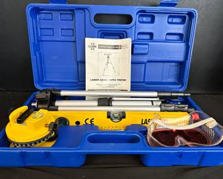 Cummins laser level with tripod