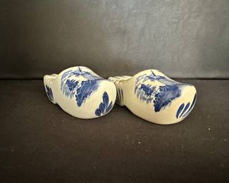 blue and white porcelain Dutch shoes