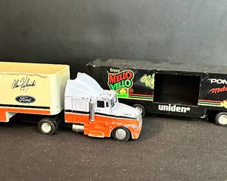 Toy tractor trailors