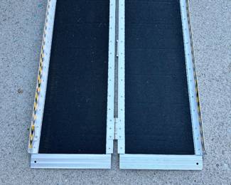 non-slip aluminum portable wheelchair ramp