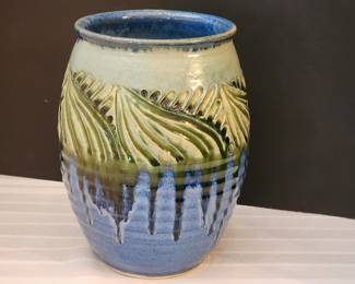 Bledsoe Pottery Urn