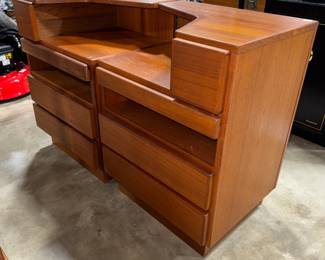 Scan Coll Danish Nightstands Orlando Estate Auction