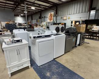 Bathroom Vanity, Washer & Dryers, Stoves & Dishwashers Orlando Estate Auction