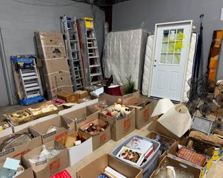 Box Lots of Misc Household items and Decor Orlando Estate Auction