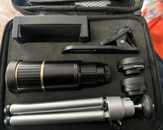 iPhone lense kit with tripod