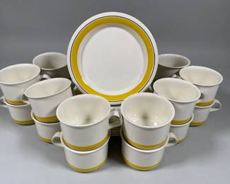 Arabia "faenza Yellow" 26 Piece Partial Luncheon Service