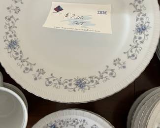 Dinner set  $200