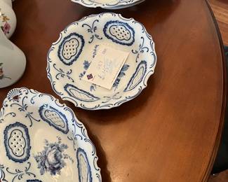 Serving dish set $45.00     (Many of these)