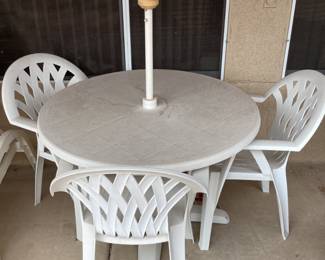 Outdoor table and chairs