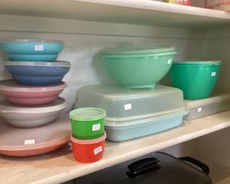 Lots of nice Tupperware