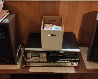 Zenith 8 Track Record player And Radio Plus Speakers And 8 Track Tapes And 45s 