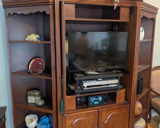 Entertainment center
