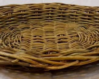 668 - Wicker Platter - 19"