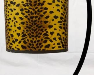 536 - Lamp - 18.5" Tall You are buying a used as-is electric/electronic item. We do not guarantee all components are present, and if it is not expressly stated, it is untested.