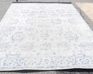 736 - Rug - 8' x 10'