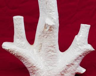 1324 - Coral Vase 11.5"