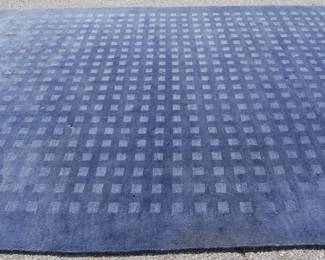 733 - Rug - 8' x 11'