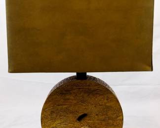 568 - Lamp - 21" Tall You are buying a used as-is electric/electronic item. We do not guarantee all components are present, and if it is not expressly stated, it is untested.